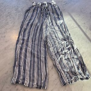 Hollister Cropped Flow Pants